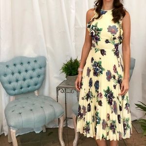 Beautiful yellow floral midi dress